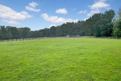7.2 acres of Equestrian property for sale in Maresfield