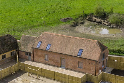 Barn Conversion for sale in Kintbury