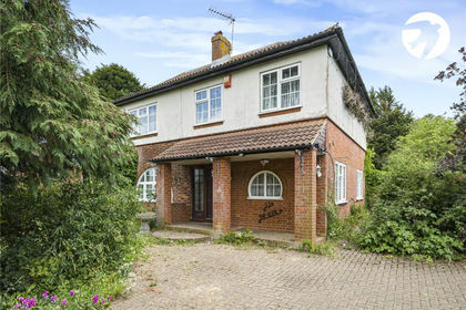 1.5 acres of House with Land for sale in Crockenhill