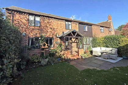 Barn Conversion for sale in Astley