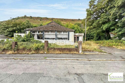 Building Plot for sale in Cwm