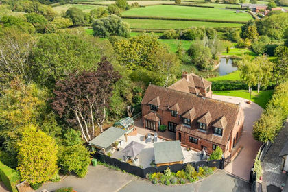 1.5 acres of House with Land for sale in Inkberrow