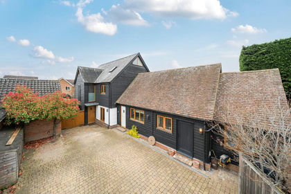 Barn Conversion for sale in Henlow