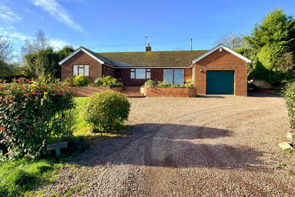 11 acres of House with Land for sale in Bushley