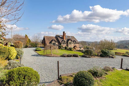 5.8 acres of Farmhouse for sale in Much Cowarne