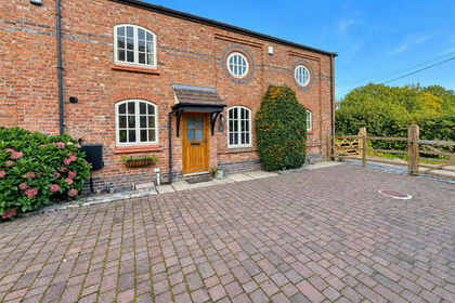 Barn Conversion for sale in Walton