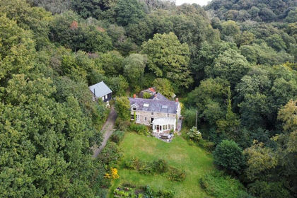 6 acres of House with Land for sale in Llanboidy