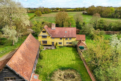 2.5 acres of Farmhouse for sale in Kirstead