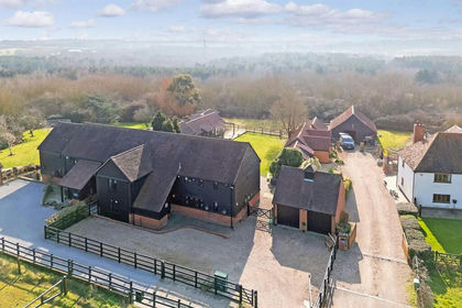 Land for sale in Hornchurch and Upminster