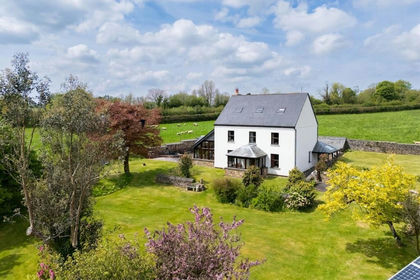 7 acres of Farmhouse for sale in Trewen
