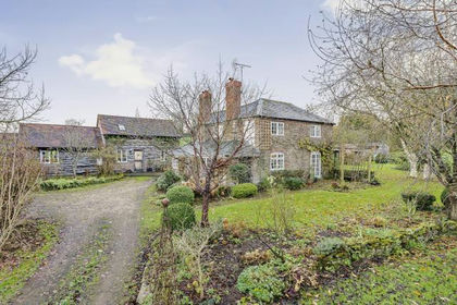 5 acres of Cottage for sale in Kimbolton