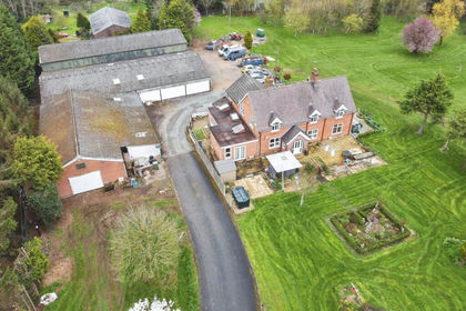 5 acres of Farmhouse for sale in Burton Hastings