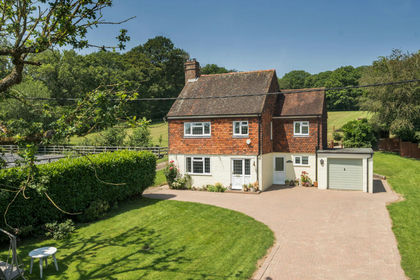 10 acres of House with Land for sale in Ewhurst