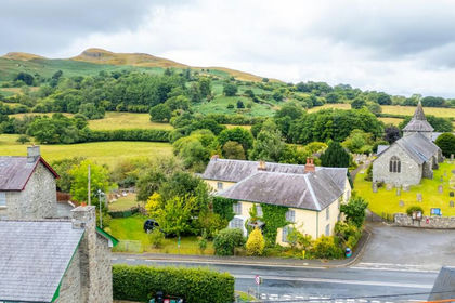 1 acre of House with Land for sale in Penybont