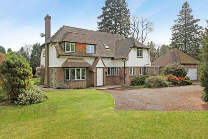 1.6 acres of House with Land for sale in Compton
