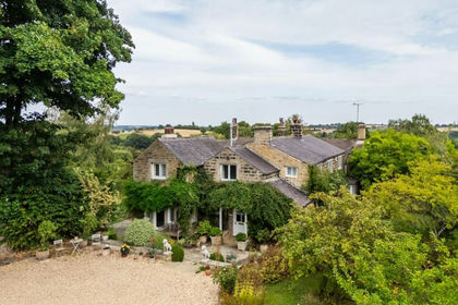 5 acres of House with Land for sale in Bardsey cum Rigton