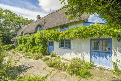 6 acres of Farmhouse for sale in Holton