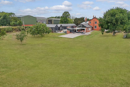 5 acres of House with Land for sale in Woodham Ferrers and Bicknacre