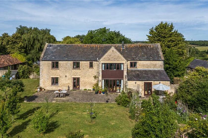 11 acres of House with Land for sale in North Wraxall