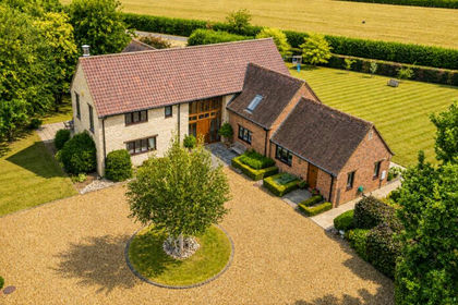 1.4 acres of House with Land for sale in Luddington