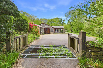 3 acres of House with Land for sale in Dunsford