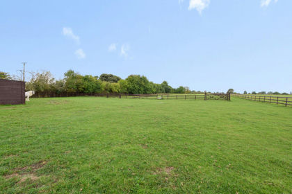 25 acres of Equestrian property for sale in Quadring