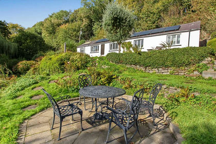 1 acre of Cottage for sale in Pembroke