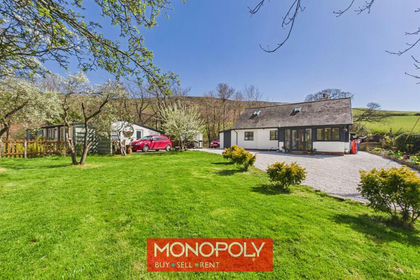 1.5 acres of Cottage for sale in Llandyrnog