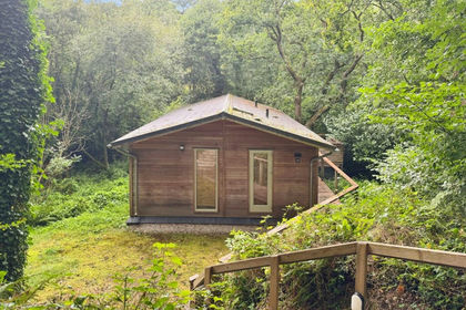 28 acres of Land for sale in Lanreath