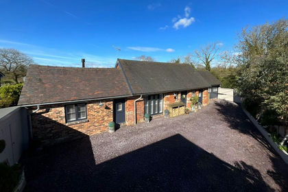 Land for sale in Leigh