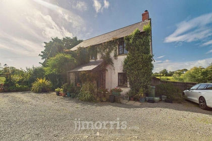 4 acres of House with Land for sale in Rudbaxton