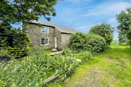 4.5 acres of Cottage for sale in Allendale