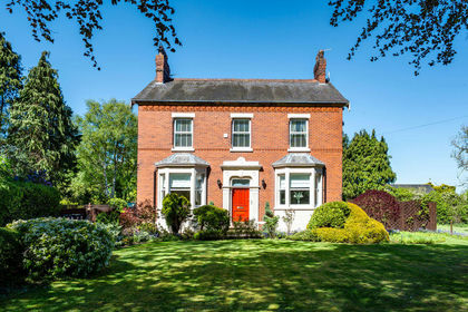 2.3 acres of House with Land for sale in Bretherton