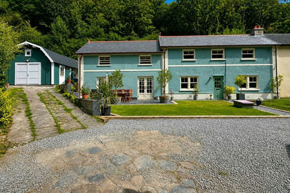 1 acre of Cottage for sale in Llanddowror