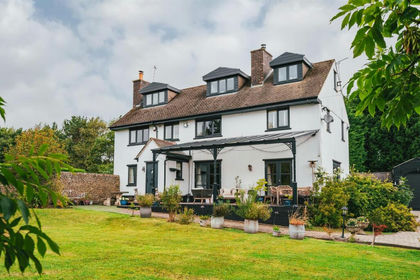1.5 acres of House with Land for sale in Sheffield Hallam