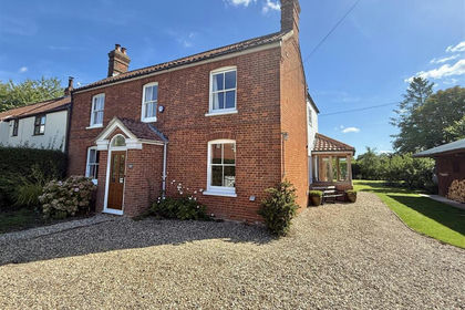 2 acres of House with Land for sale in Wramplingham