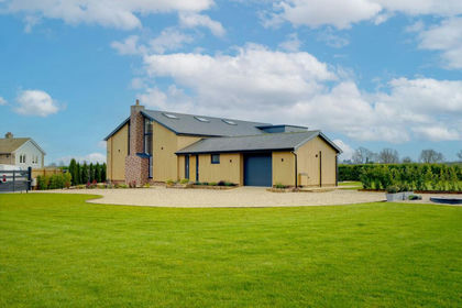 Barn Conversion for sale in Freckenham