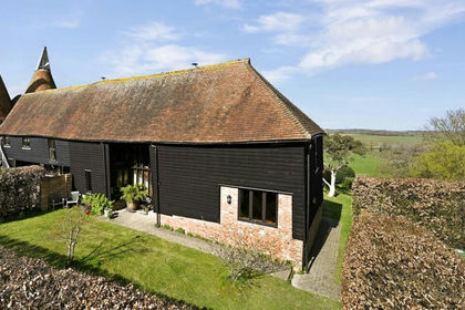 12.5 acres of Barn Conversion for sale in Udimore
