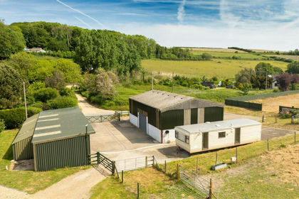 18.3 acres of Agricultural Land for sale in Chillerton and Gatcombe