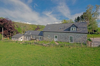 Land for sale in Llanarmon-yn-Ial