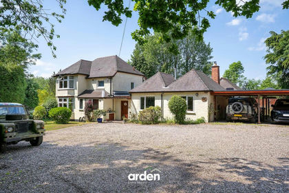 1.8 acres of House with Land for sale in Lickey and Blackwell