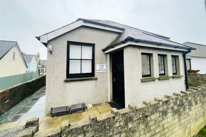 Land for sale in Criccieth