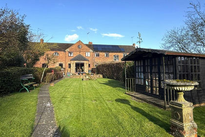 Land for sale in Bretby