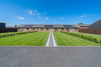 Barn Conversion for sale in Mollington