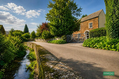 1 acre of House with Land for sale in Aylburton