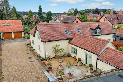 Barn Conversion for sale in Oxton