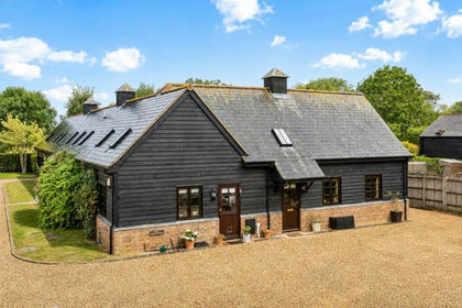 Barn Conversion for sale in Tring Rural