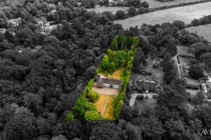 1.5 acres of House with Land for sale in Lickey and Blackwell