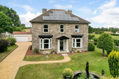 7.3 acres of Farmhouse for sale in Heighington