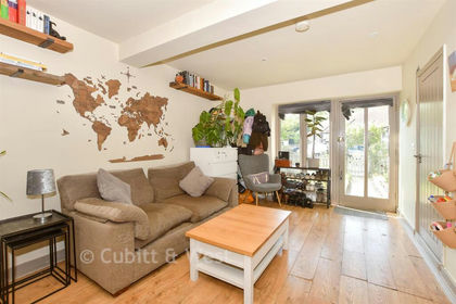 Barn Conversion for sale in Alfold